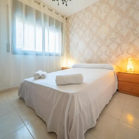 Homeholidaysrentals Milos - Costa Barcelona
