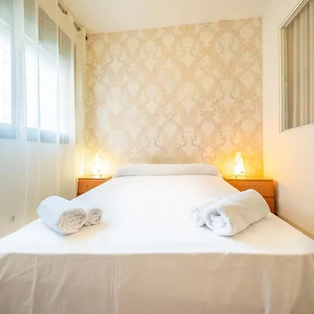 Homeholidaysrentals Milos - Costa Barcelona